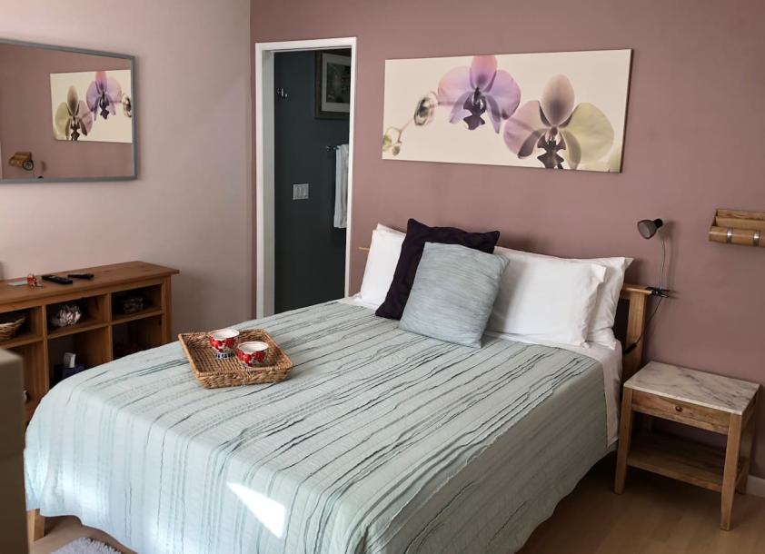 Private room in guest suite in Huntington Beach, California 2 guests1 bedroom1 bed1 private bath-16
