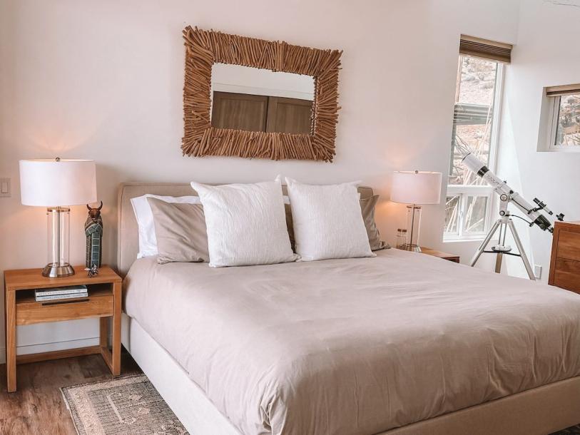 Entire home in Joshua Tree, California 6 guests2 bedrooms3 beds2 baths-10