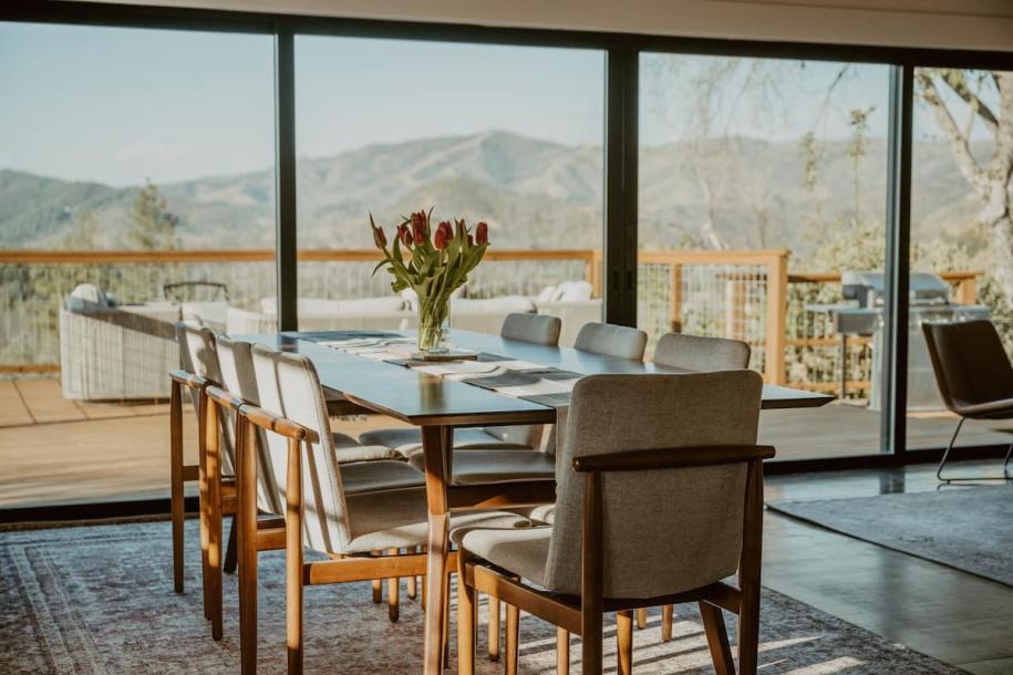 Entire home in Mariposa, California 8 guests3 bedrooms5 beds2.5 baths-12