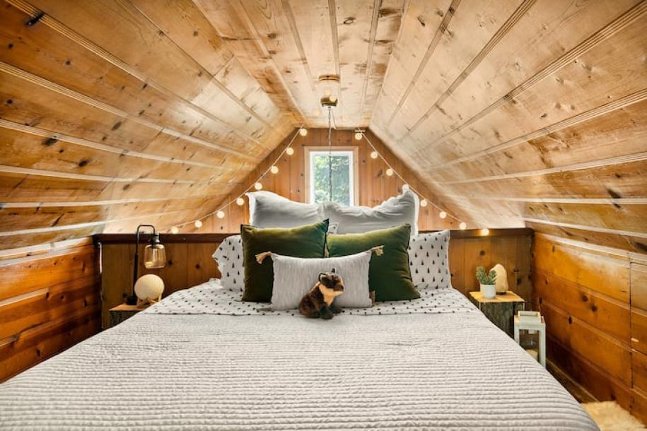 Entire cabin in Crestline, California 4 guests2 bedrooms2 beds1 bath-7