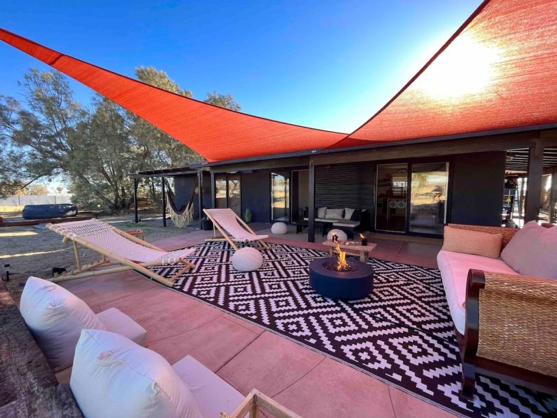 Entire home in Yucca Valley, California 2 guests1 bedroom1 bed1 bath-18