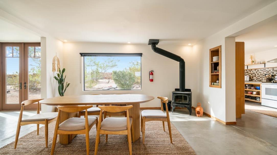 Entire home in Joshua Tree, California 4 guests2 bedrooms3 beds3 baths-16