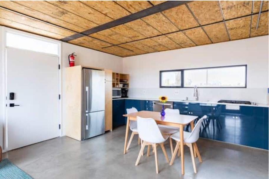 Tiny home in Yucca Valley, California 3 guests1 bedroom2 beds1 bath-3
