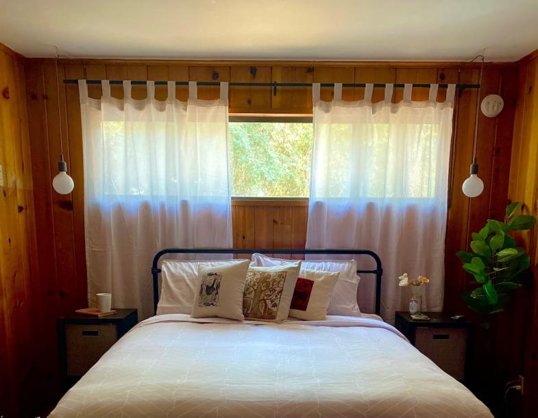 Entire guesthouse in Three Rivers, California 2 guests1 bedroom1 bed1 bath-9
