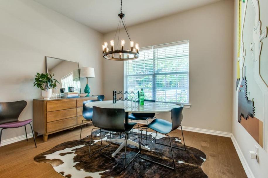 Entire home in Fort Worth, Texas 8 guests3 bedrooms4 beds2 baths-8
