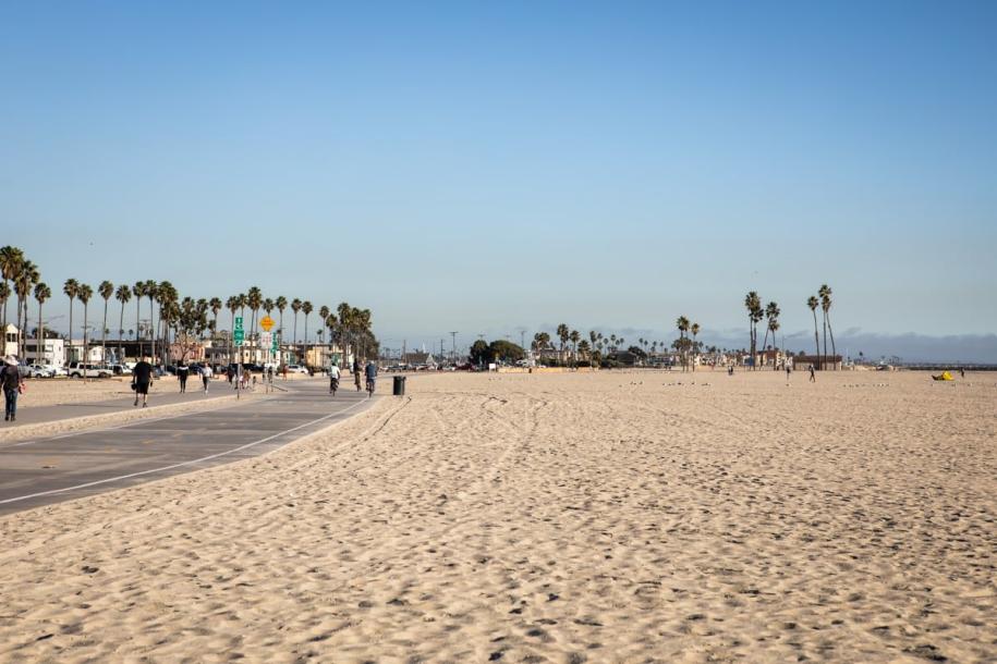 Entire guesthouse in Long Beach, California 2 guests1 bedroom1 bed1 bath-4