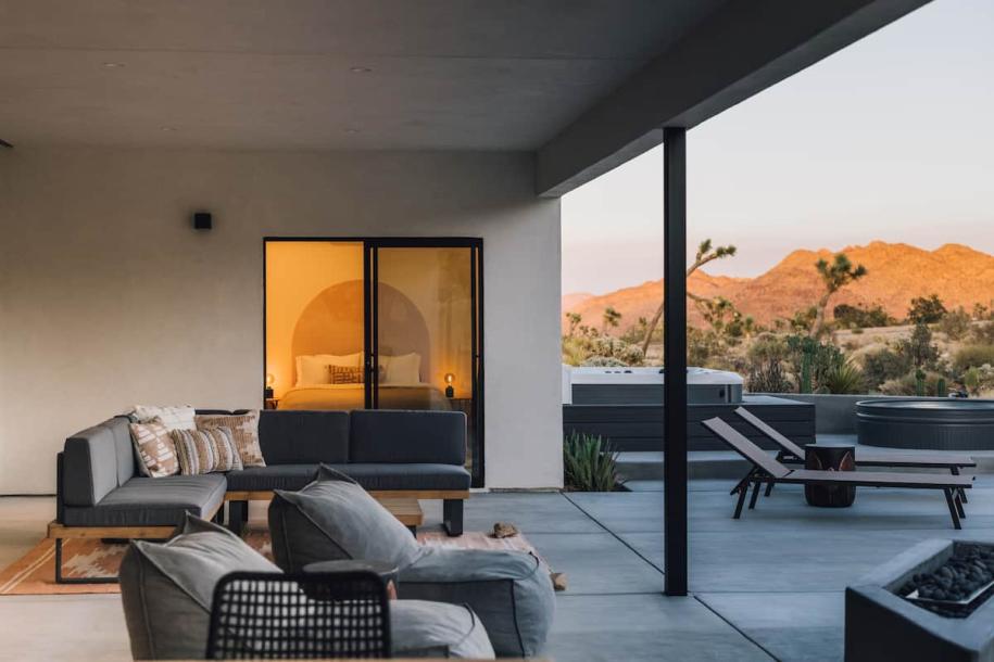 Entire home in Joshua Tree, California 6 guests2 bedrooms2 beds3 baths-17
