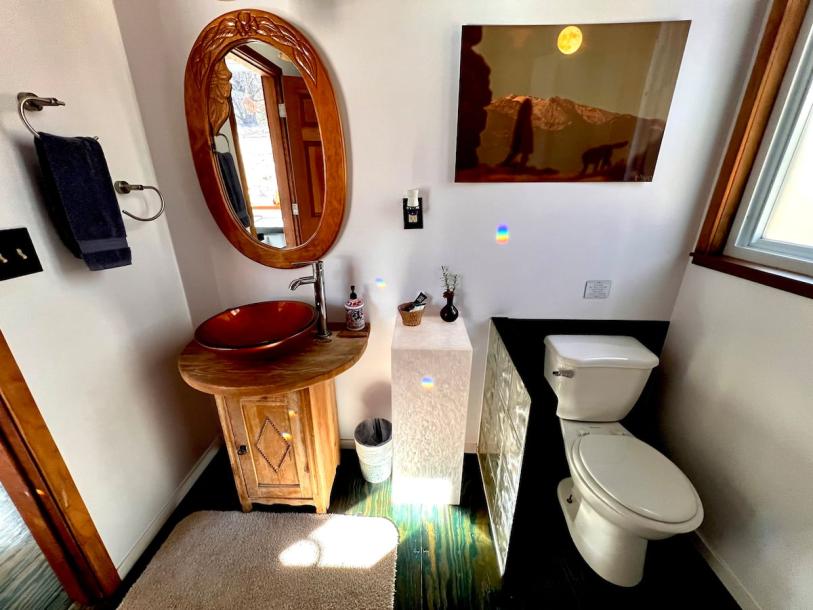 Yurt in Oakhurst, California 2 guests1 bedroom1 bed1.5 baths-1