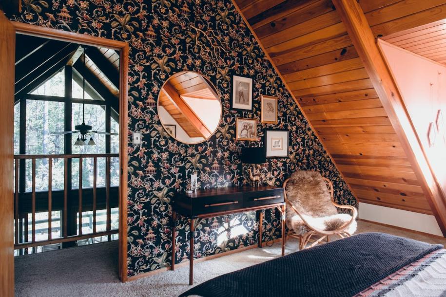Entire cabin in Idyllwild-Pine Cove, California 4 guests2 bedrooms2 beds2 baths-11