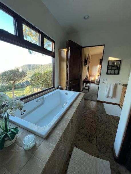 Entire guesthouse in Malibu, California 2 guests1 bedroom1 bed1.5 baths-1