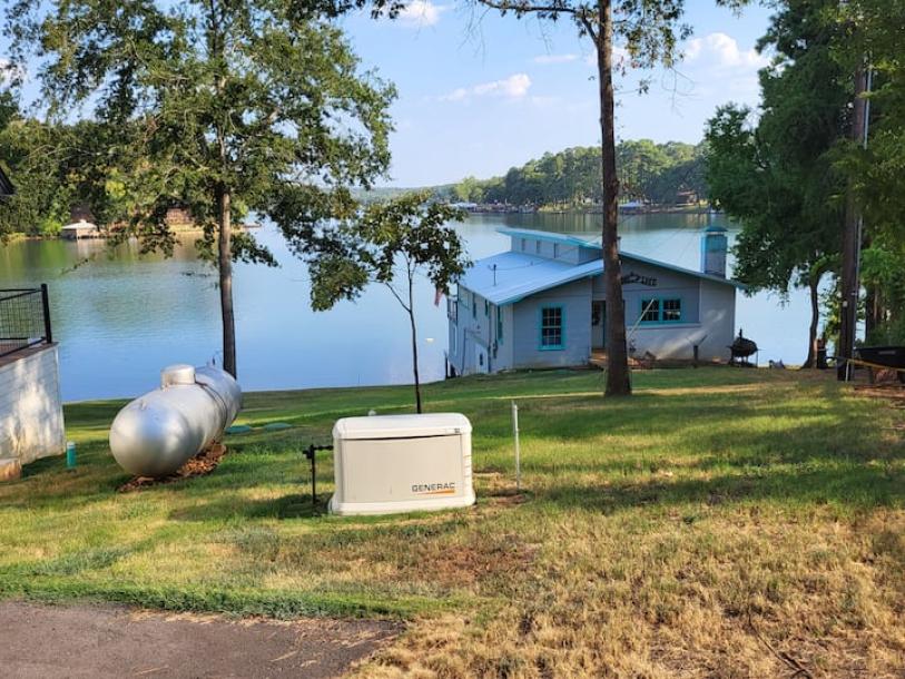 Entire guesthouse in Jacksonville, Texas 4 guests1 bedroom1 bed1 bath-5