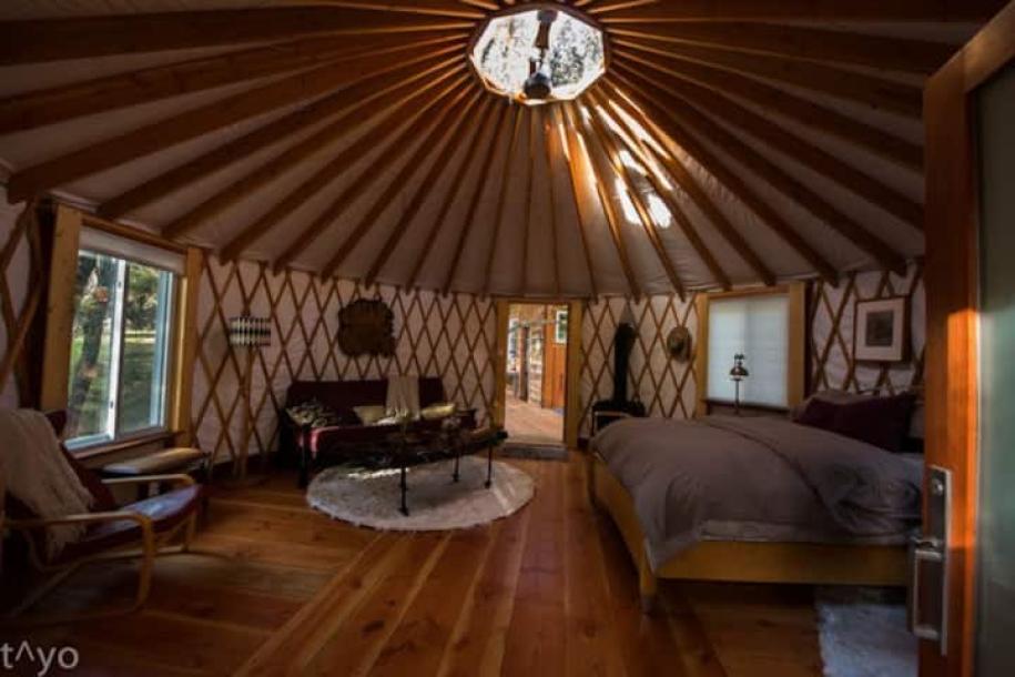 Yurt in Oakhurst, California 2 guests1 bedroom1 bed1.5 baths-8