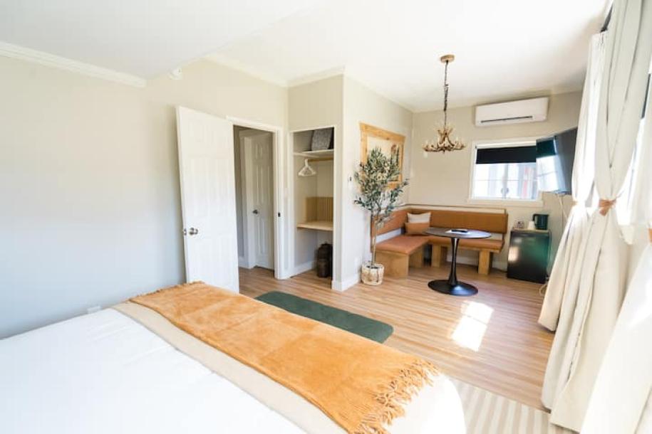 Room in hotel in Solvang, California 2 guests1 bedroom1 bed1 private bath-5