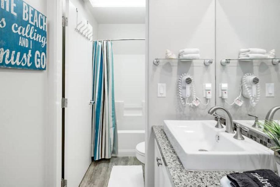 Entire condo in Oceano, California 6 guests1 bedroom3 beds1 bath-9