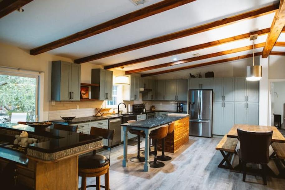 Entire home in Wimberley, Texas 8 guests4 bedrooms4 beds3 baths-19