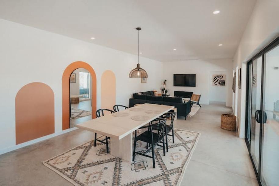 Entire home in Joshua Tree, California 6 guests2 bedrooms2 beds3 baths-19