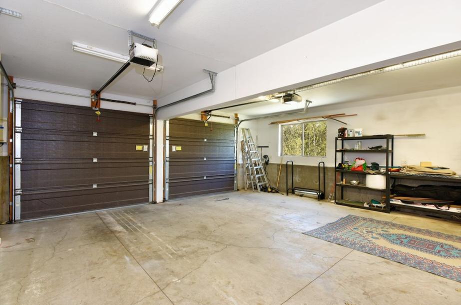 Entire home in Mount Shasta, California 8 guests4 bedrooms4 beds3.5 baths-1