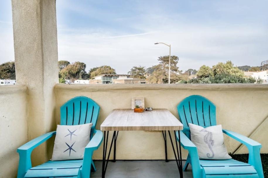 Entire condo in Oceano, California 6 guests1 bedroom3 beds1 bath-5
