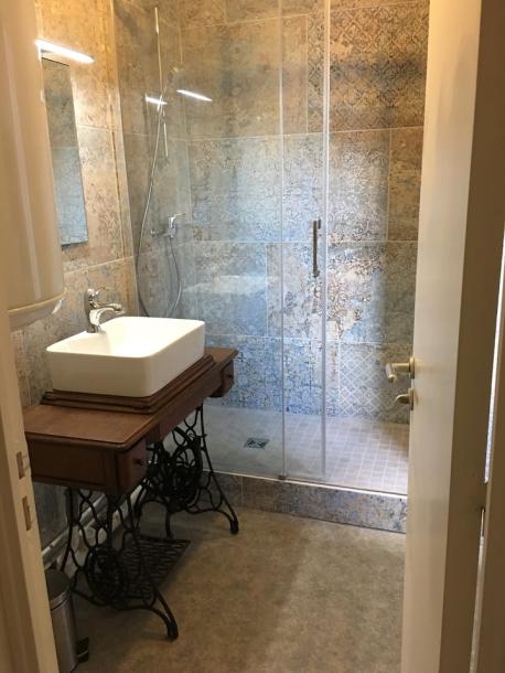 Entire rental unit in Rennes, France 2 guestsStudio1 bed1 bath-7