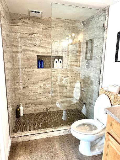 Entire guest suite in Mukilteo, Washington 3 guests1 bedroom1 bed1 bath-11