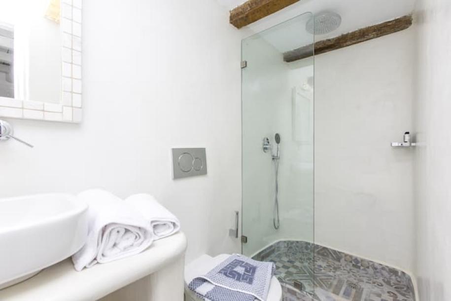 Entire rental unit in Naxos, Greece 5 guests2 bedrooms3 beds1.5 baths-14