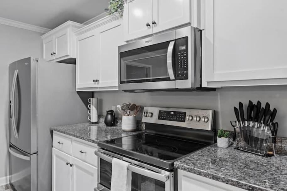 Entire home in Enterprise, Alabama 7 guests3 bedrooms5 beds2 baths-5