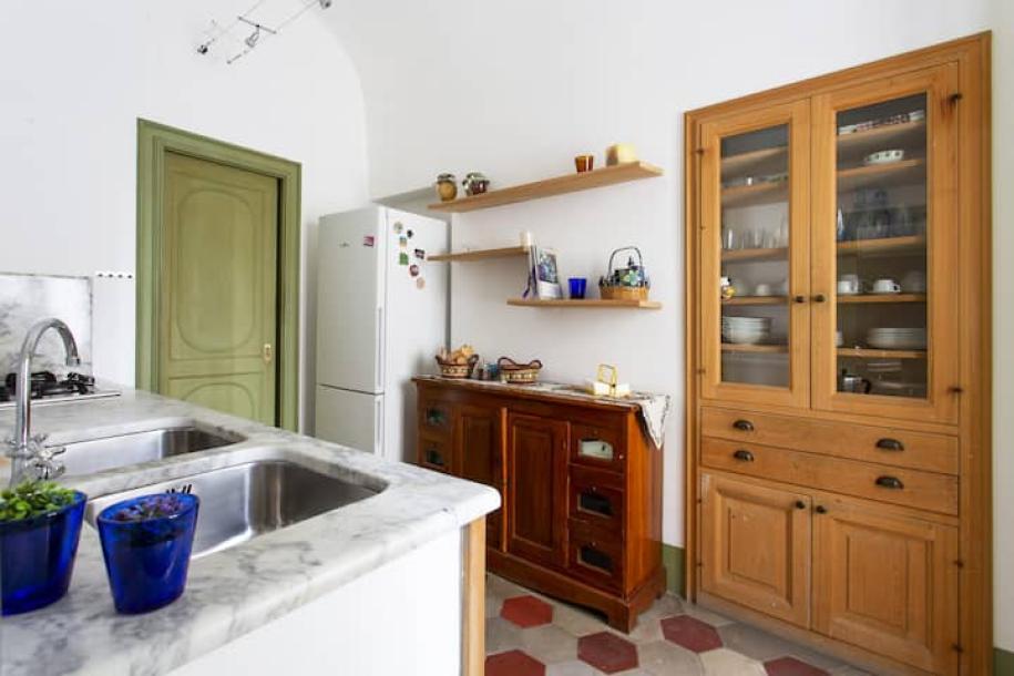 Room in Palermo, Italy 3 bedsDedicated bathroom-12