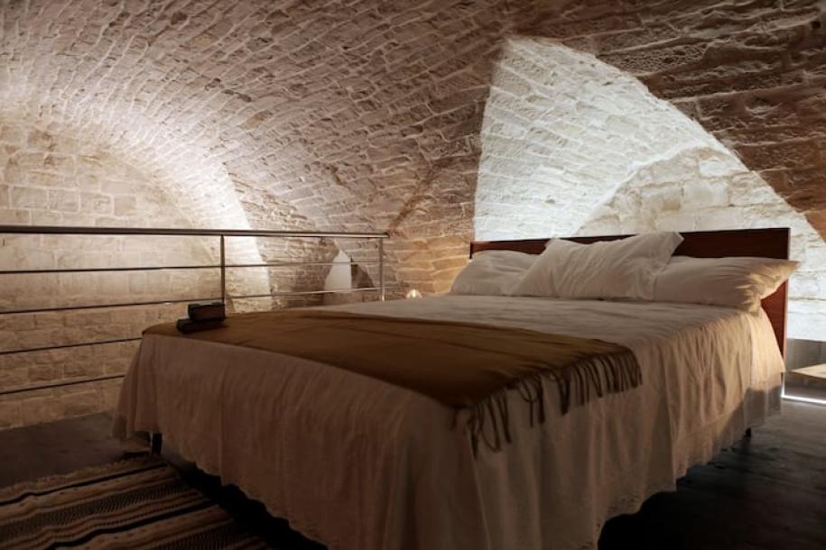 Earthen home in Molfetta, Italy 4 guests1 bedroom3 beds1 bath-17