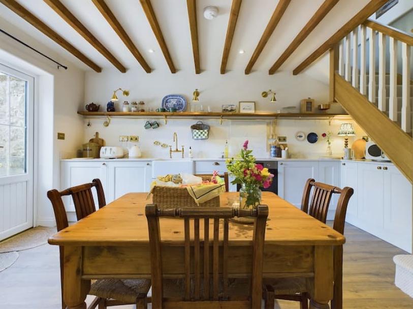 Entire cottage in Cumbria, United Kingdom 2 guests1 bedroom1 bed1 bath-10