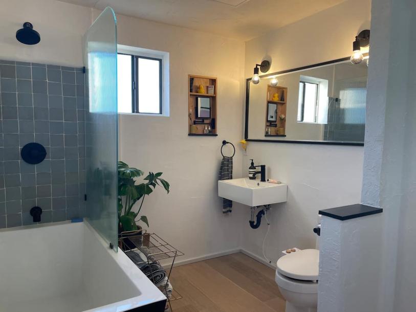 Entire home in Twentynine Palms, California 4 guests1 bedroom1 bed1 bath-6