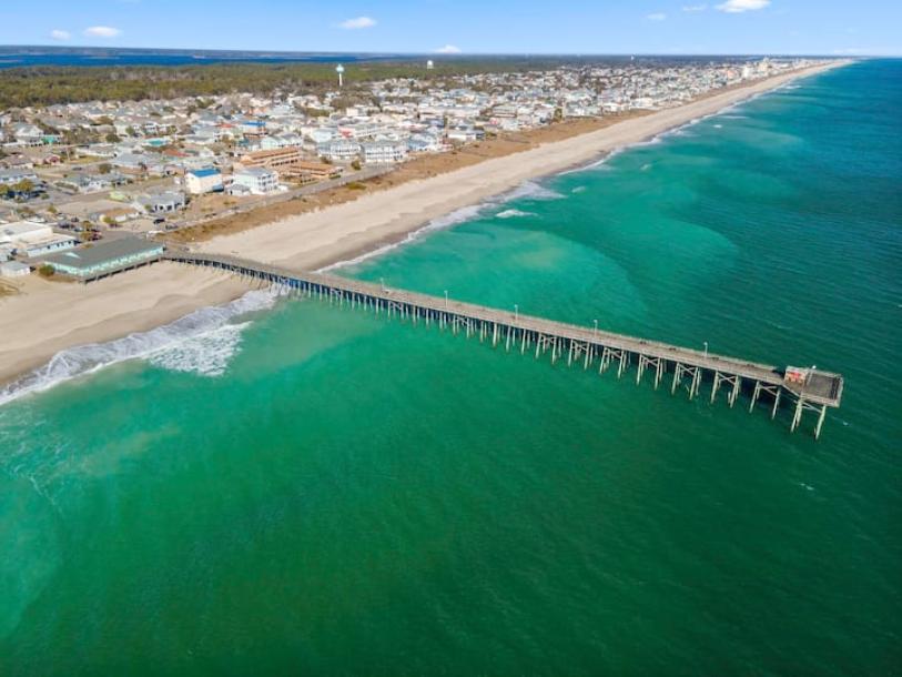 Entire home in Carolina Beach, North Carolina 4 guests2 bedrooms2 beds1 bath-10