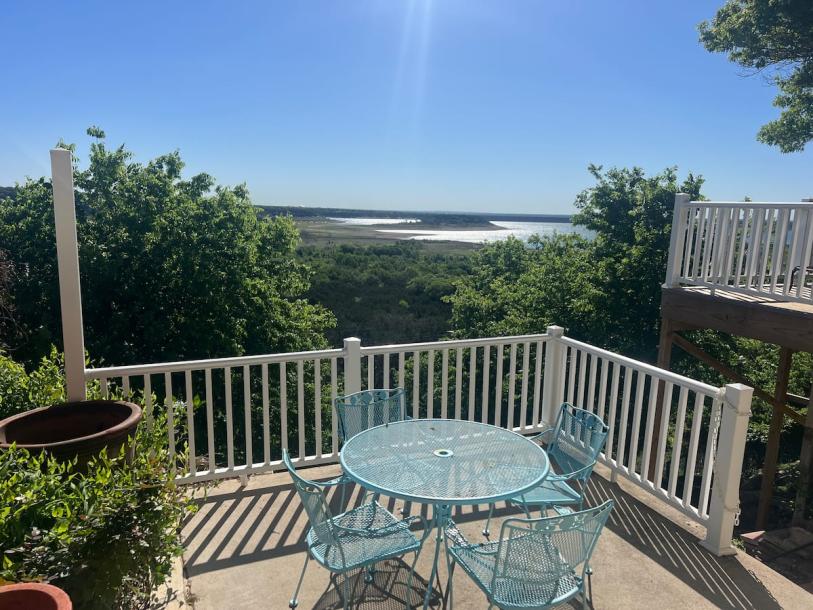 Entire home in Belton, Texas 6 guests2 bedrooms2 beds1 bath-9