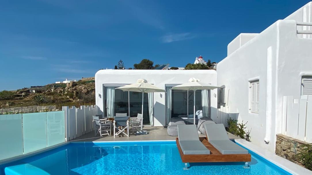 Entire home in Ornos, Greece 5 guests2 bedrooms3 beds2 baths-0