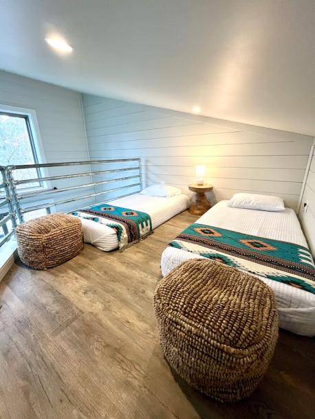 Tiny home in Tracy City, Tennessee 6 guests3 bedrooms2 beds2 baths-9