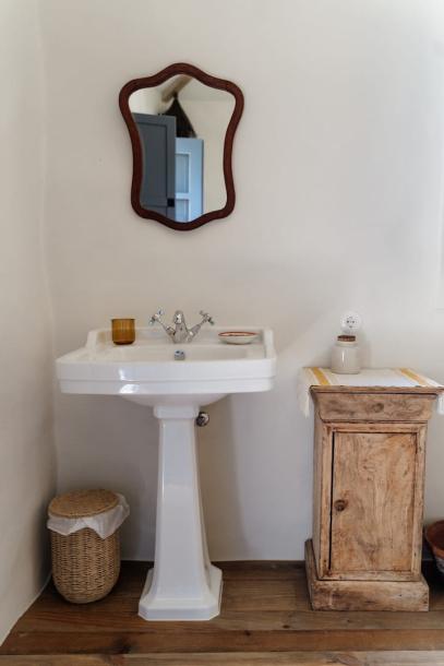 Entire home in Penha Longa, Portugal 2 guests1 bedroom1 bed1 bath-8