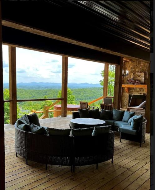 Entire rental unit in Blue Ridge, Georgia, United States 4 guests1 bedroom2 beds1 bath-6