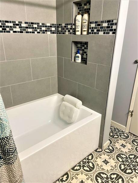 Entire rental unit in Port Angeles, Washington 4 guests1 bedroom2 beds1 bath-3