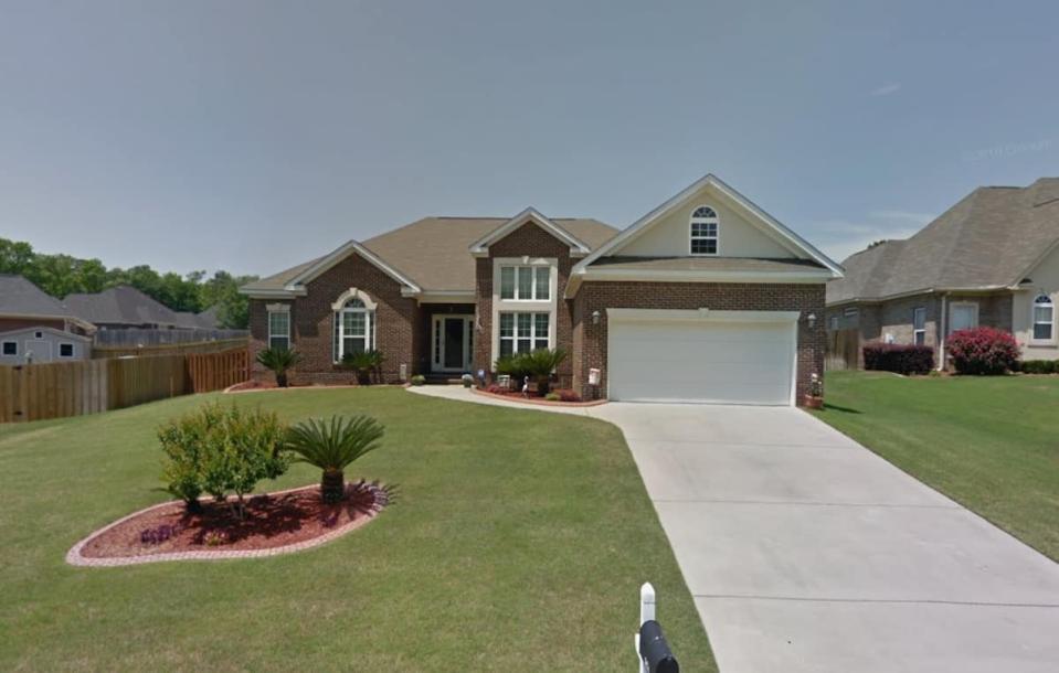 Entire home in Martinez, Georgia 8 guests4 bedrooms4 beds2 baths-0