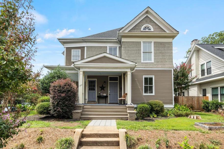 Entire serviced apartment in Raleigh, North Carolina 2 guests1 bedroom1 bed1 bath-0