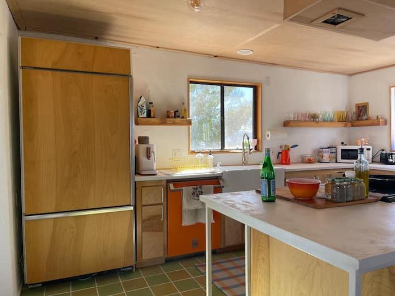 Entire home in Twentynine Palms, California 4 guests1 bedroom1 bed1 bath-13