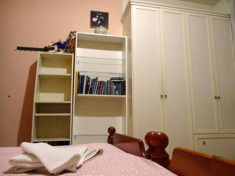 Habitación en Florencia, Italia 1 cama matrimonialBaño privado-11