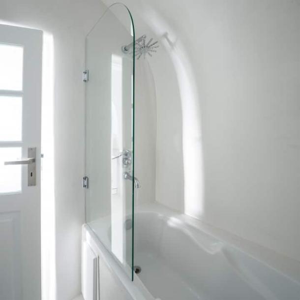 Cave in Thira, Greece 4 guests2 bedrooms3 beds2 baths-4