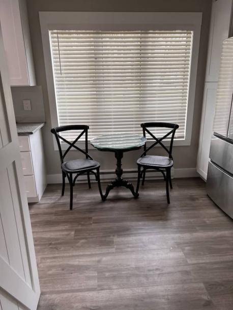 Entire home in Toledo , Ohio 4 guests1 bedroom2 beds1 bath-7