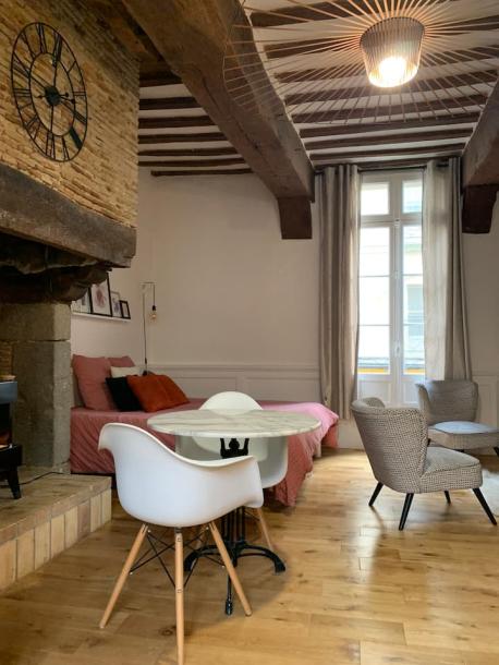 Entire rental unit in Rennes, France 2 guestsStudio1 bed1 bath-5