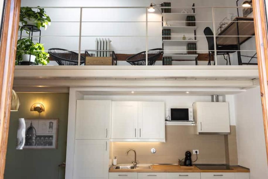 Entire condo in Florence, Italy 4 guests1 bedroom2 beds1 bath-11