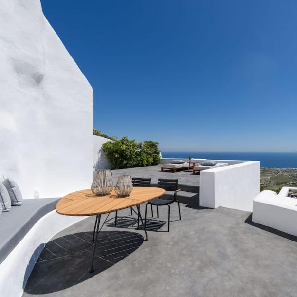 Cycladic home in Pirgos Kallistis, Greece 5 guests2 bedrooms3 beds1 bath-9