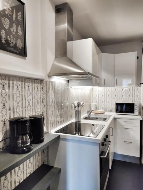 Entire condo in Florence, Italy 3 guests1 bedroom1 bed1 bath-6