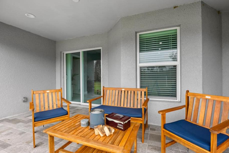 Entire home in Cape Coral, Florida 8 guests3 bedrooms7 beds2 baths-1