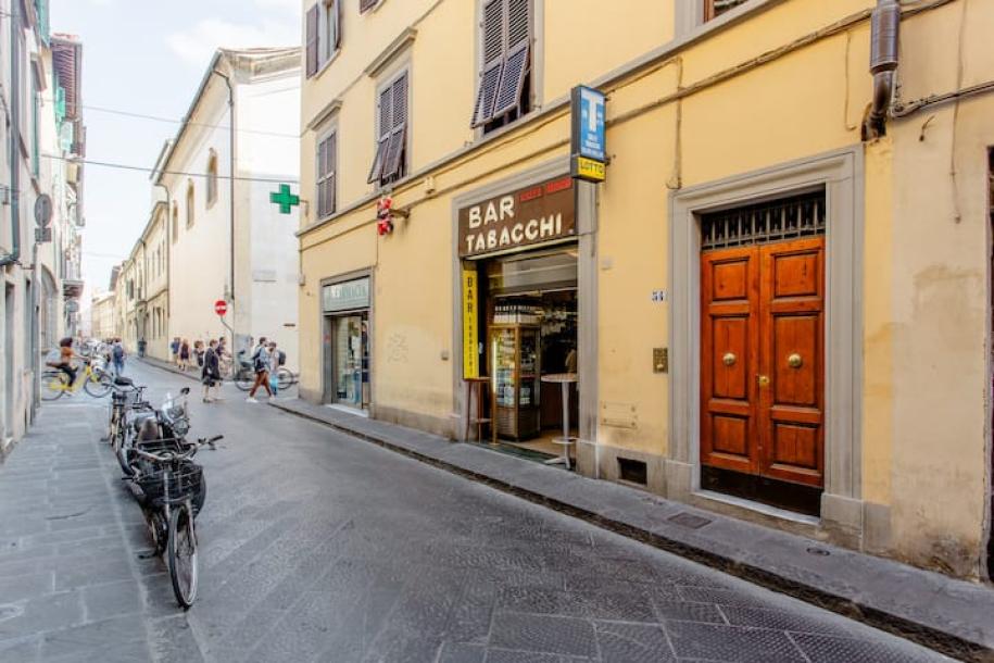 Entire rental unit in Florence, Italy 4 guests1 bedroom2 beds1 bath-3