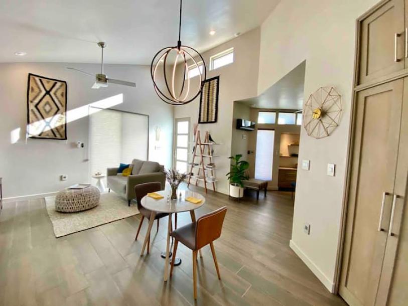Entire guesthouse in Albuquerque, New Mexico 2 guests1 bedroom1 bed1 bath-11